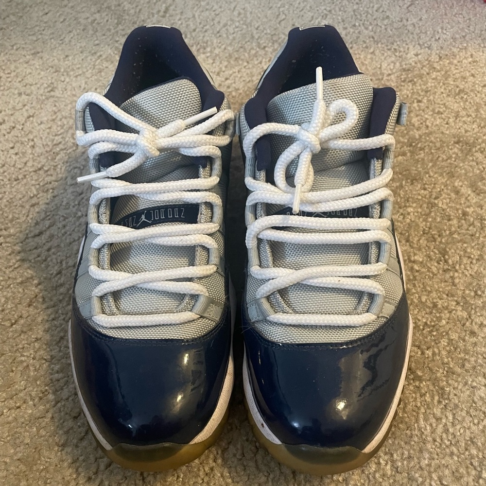 Jordan 11 Georgetown lows. Size 10.5